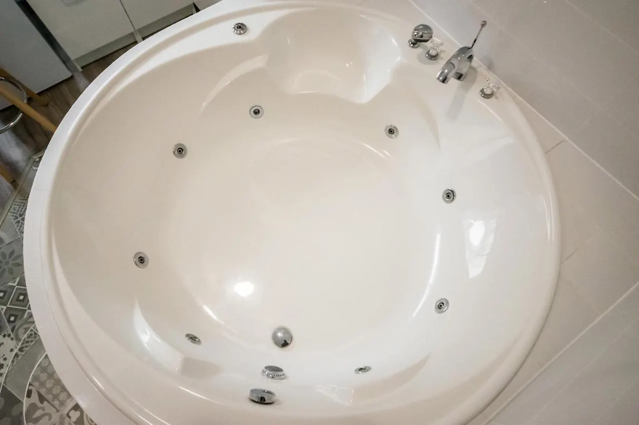 Jacuzzi Jm Rooms Apartment Wawelofts Krakow