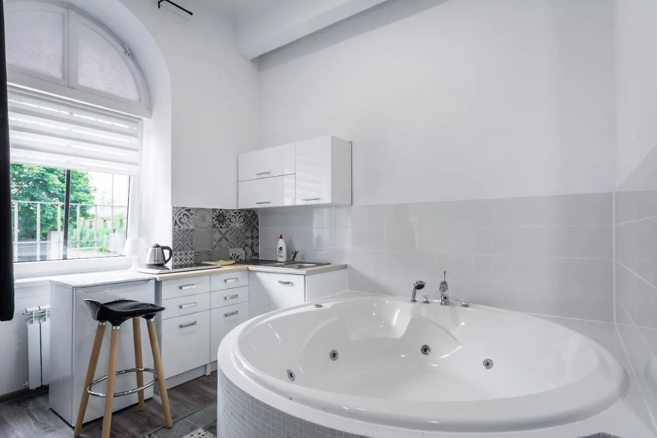 Jacuzzi Jm Rooms Apartment Wawelofts Krakow Poland