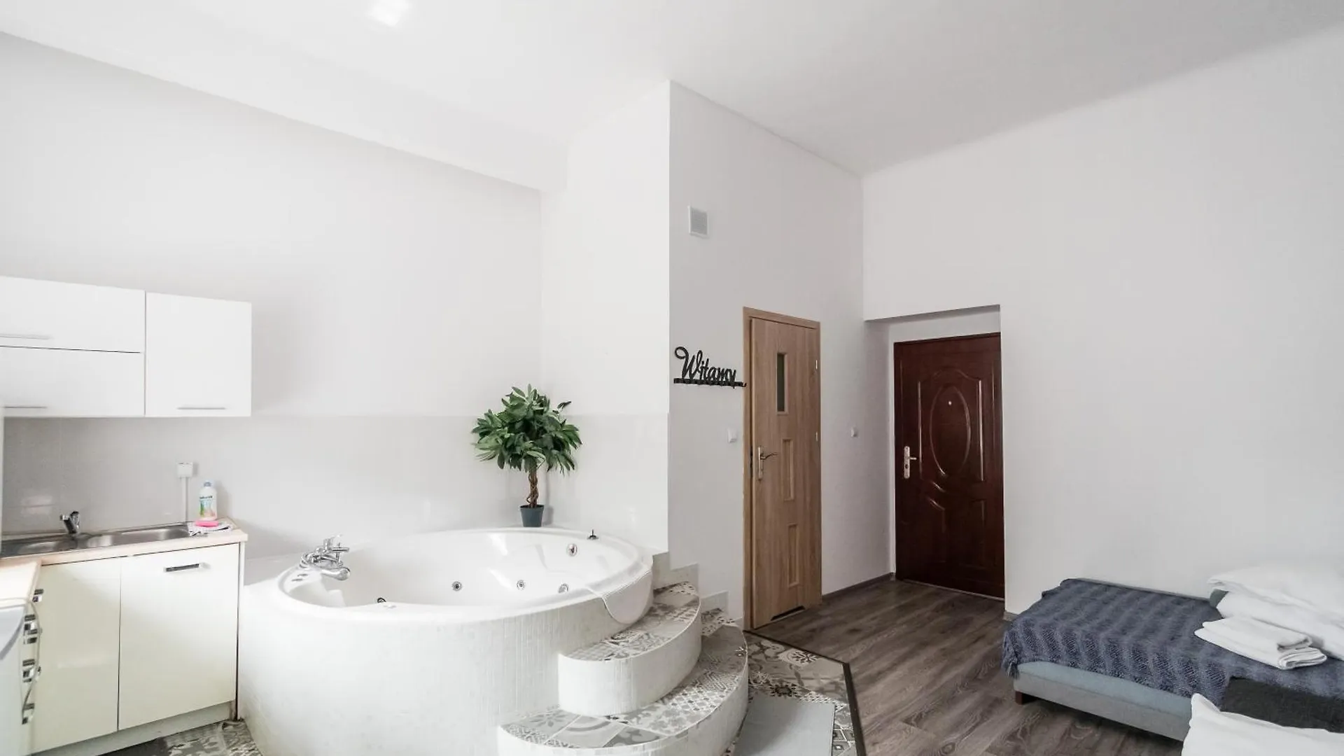 Jacuzzi Jm Rooms Apartment Wawelofts Krakow